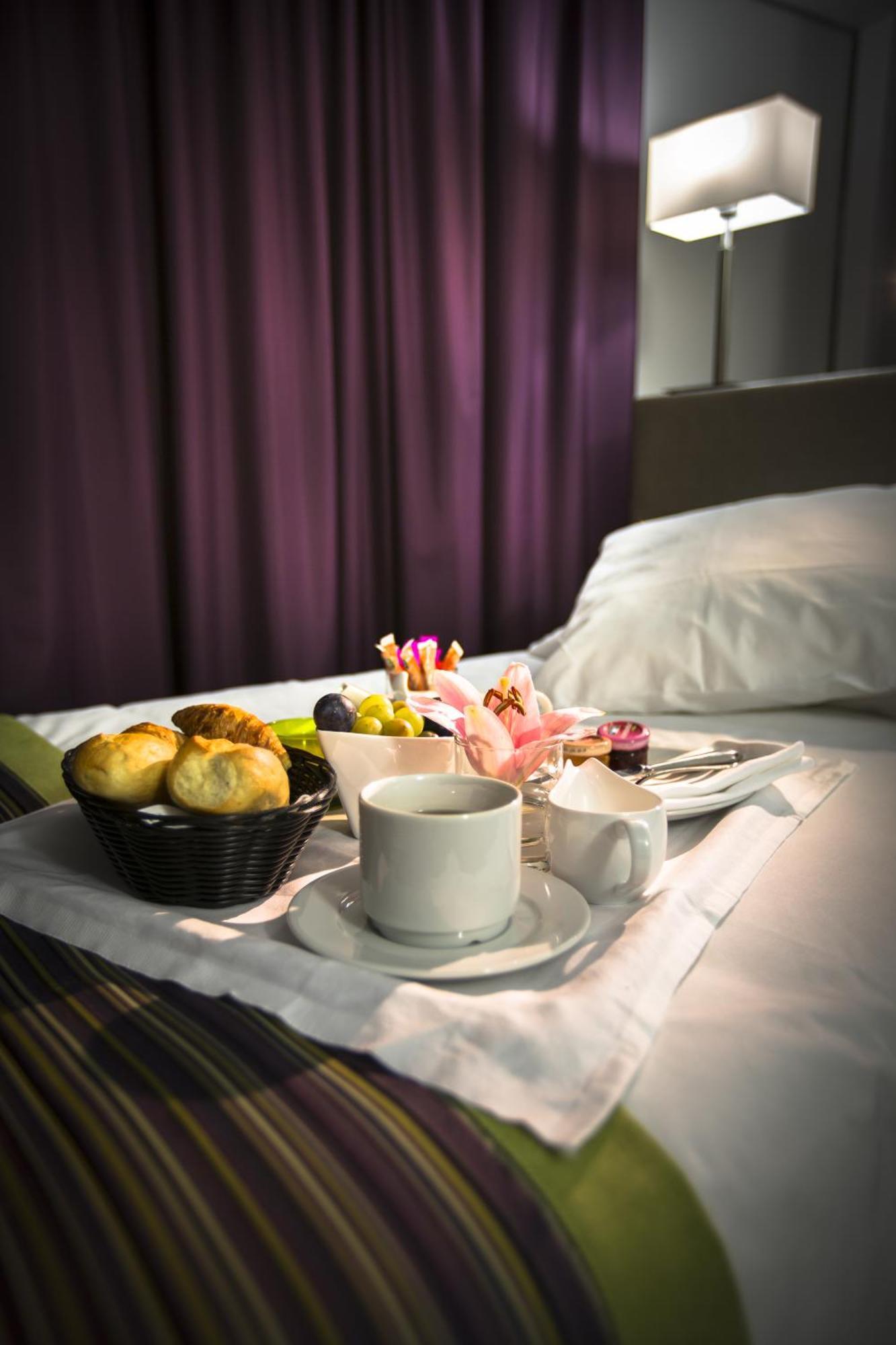 Hotel Astrid Лурд Екстериор снимка